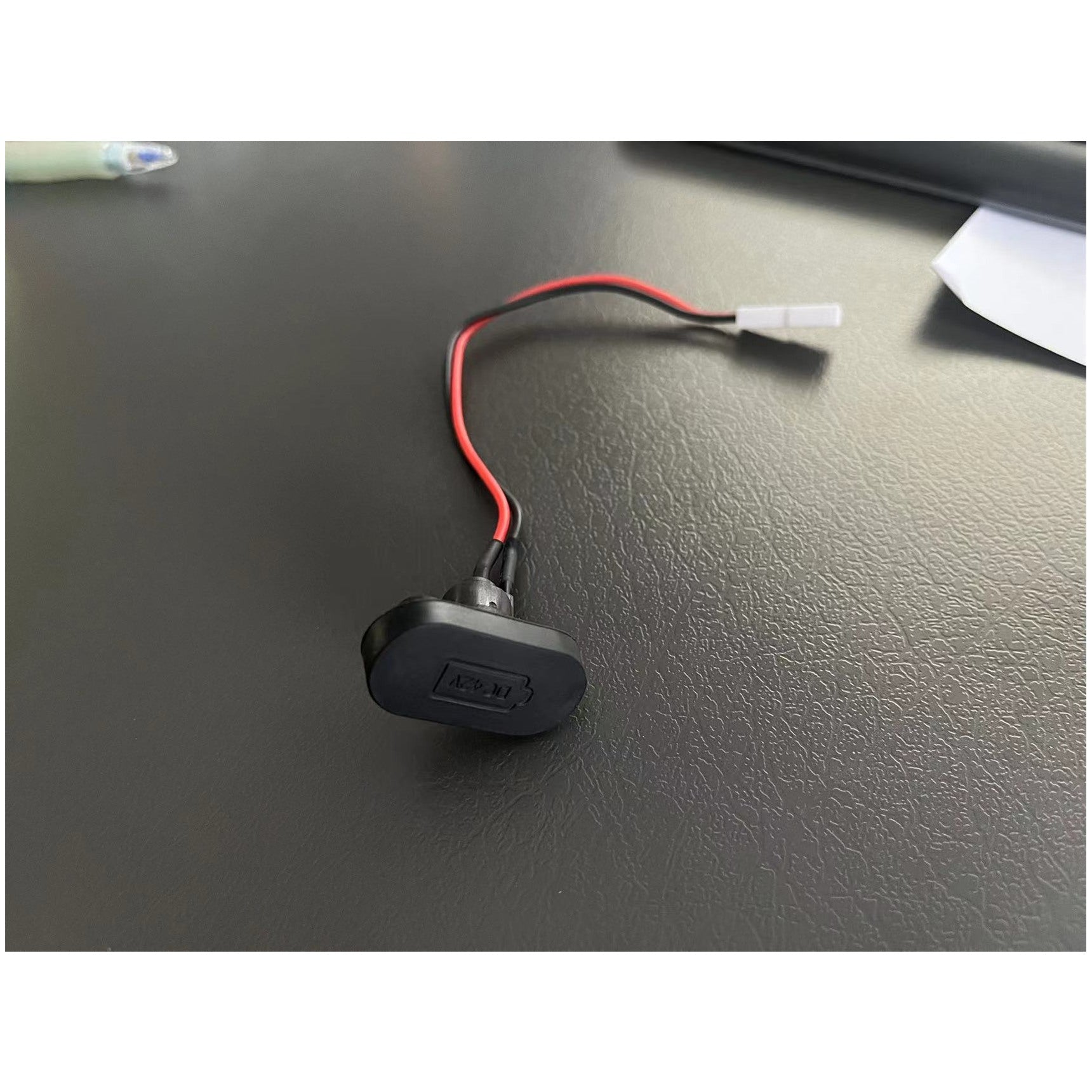 Charger Port with Cable 36V - Dualtron Togo