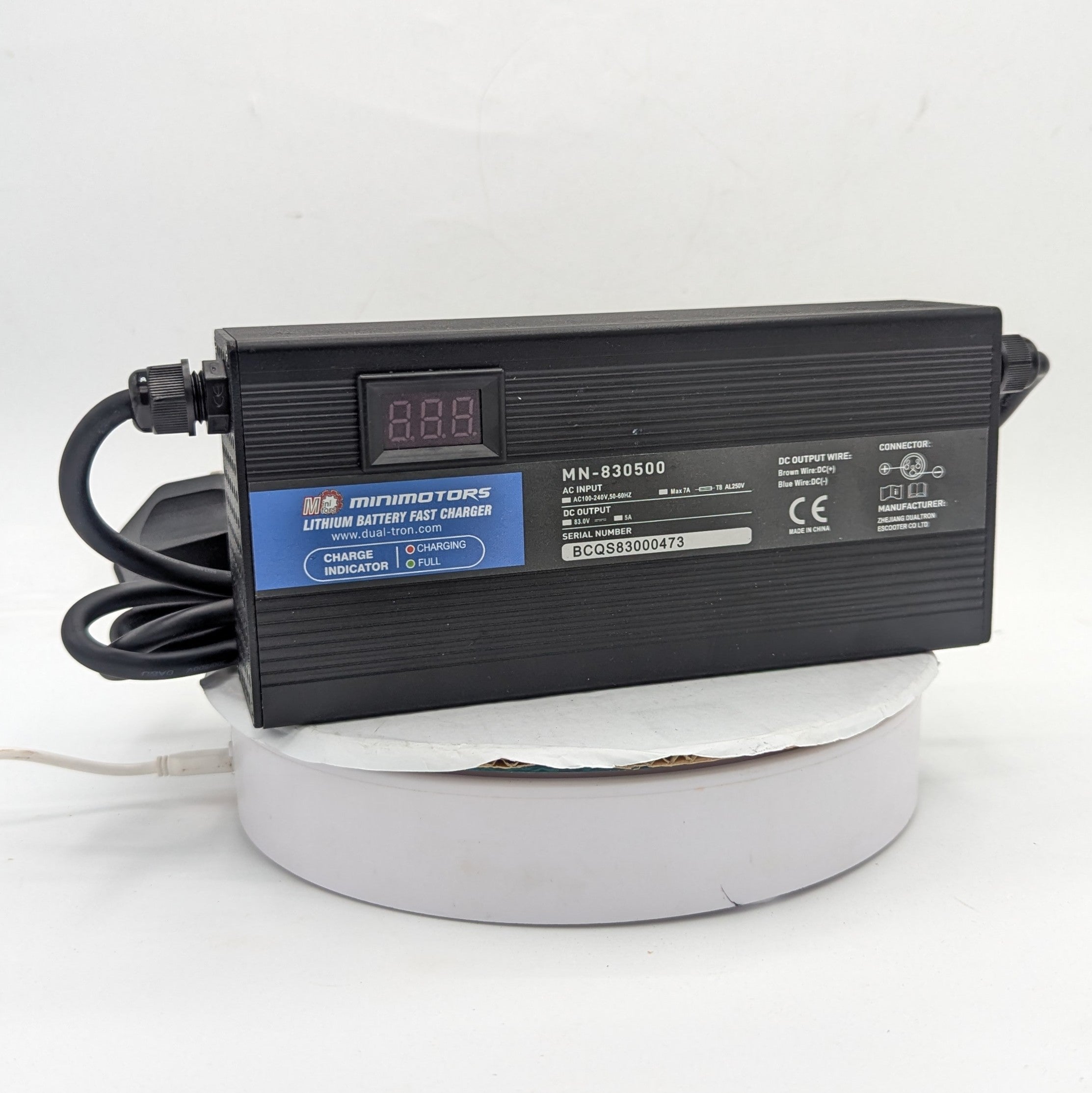 Chargeur rapide Minimotors 72 V (83 V 5 A) (GX16) (Royaume-Uni) | 301-22-0018
