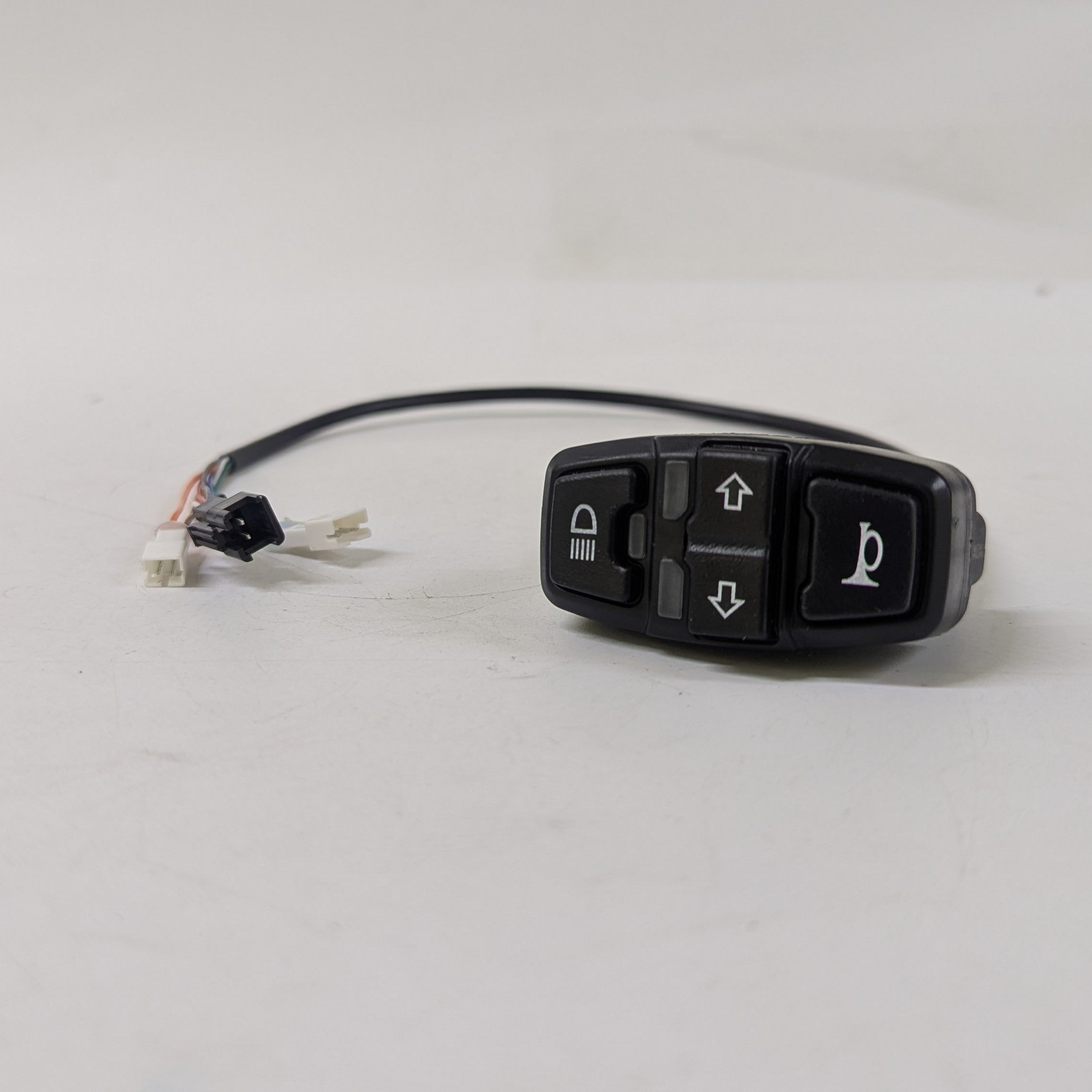 Interrupteur multifonction Dualtron 4 boutons (feux, clignotants, klaxon) | 03.013.00220