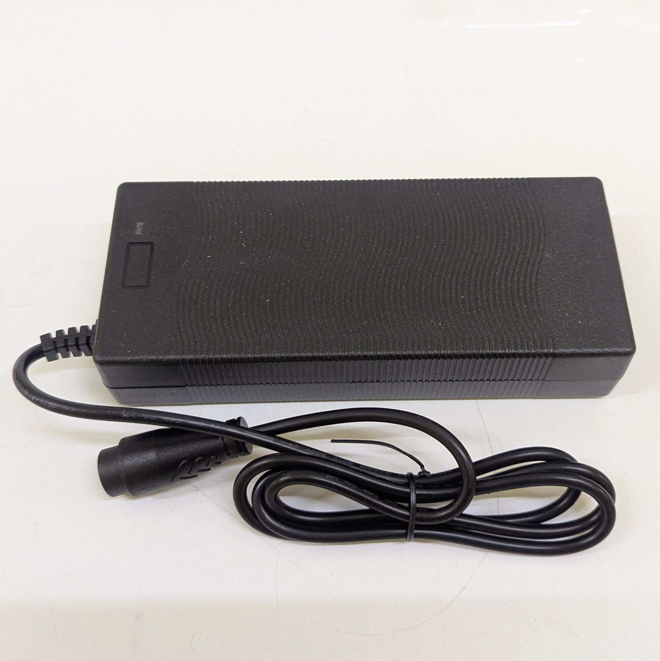 52V Minimotors Charger (58.1V 2A) (LP16) (220V) | 03.006.00052