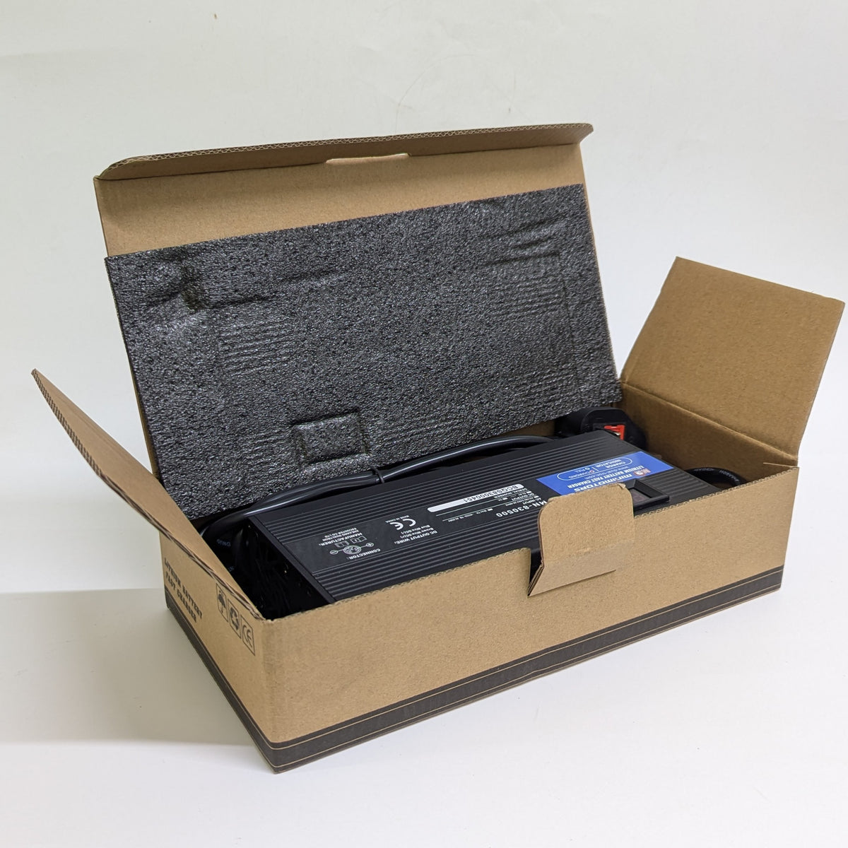 72V Fast Charger 83V5A LP16 UK - DISPLAY | 03.006.00111